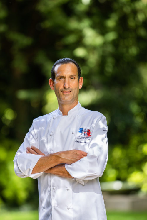 portraits de romain besseron, chef des cuisines de l'hôtel de matignon